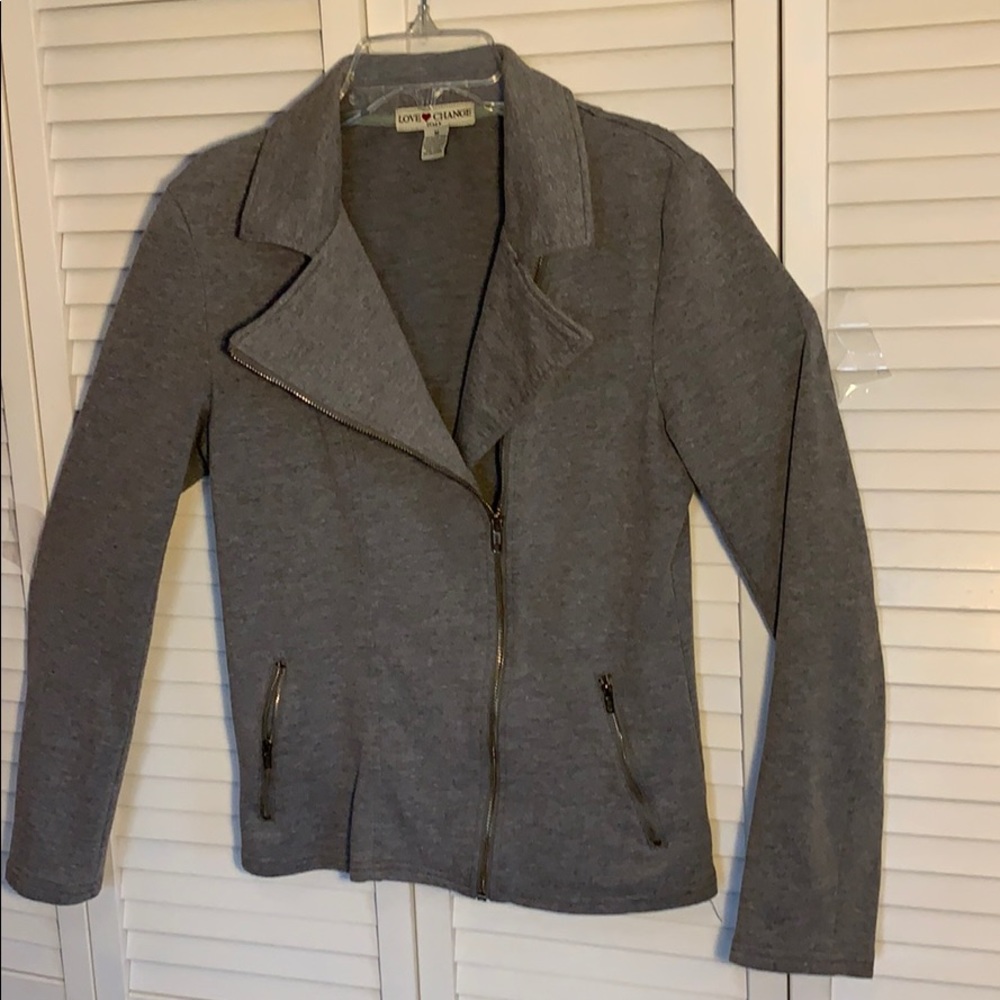 Athletic jacket women’s gray M sideways zip 2looks